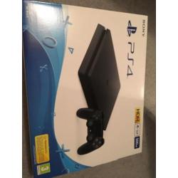 Playstation 4 amper gebruikt
