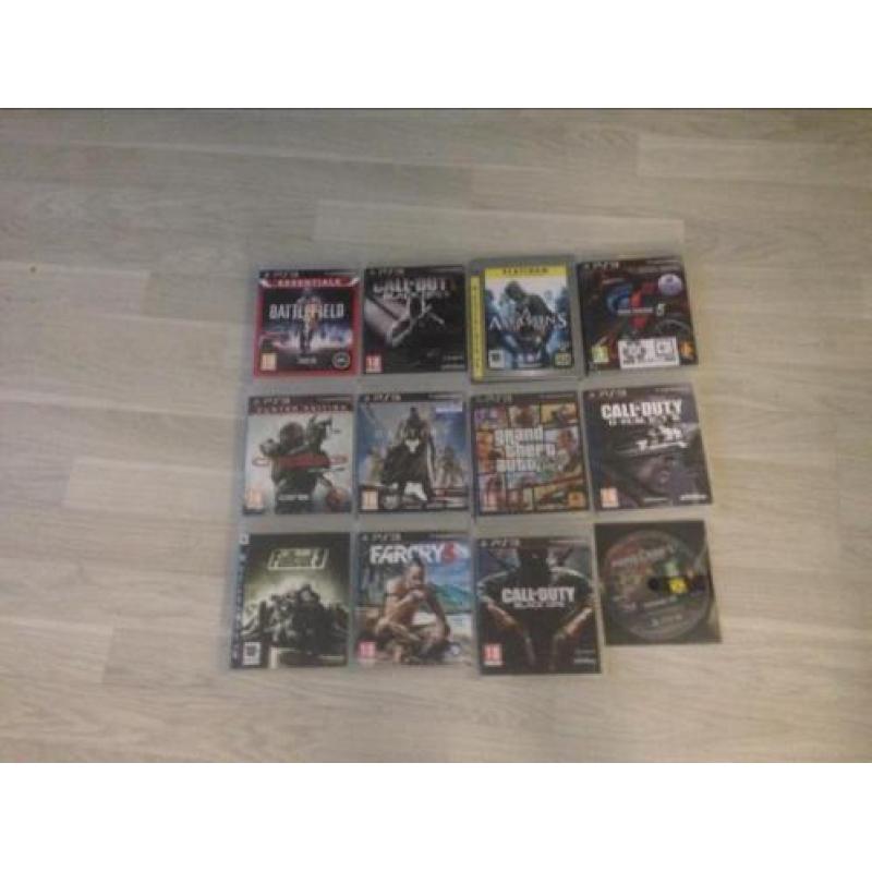 PlayStation 3 met 11 games en 2 controllers