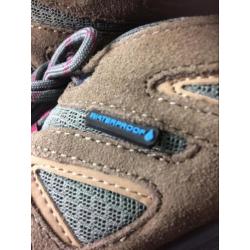 Sportschoenen. Human Nature Ortholite maat 39. 3 x gedragen