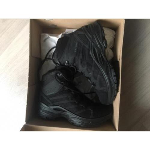 Nieuwe Lowa innox gore-tex all black wandelschoenen