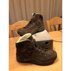 Nieuwe ongedragen Lowa mid GTX maat 45